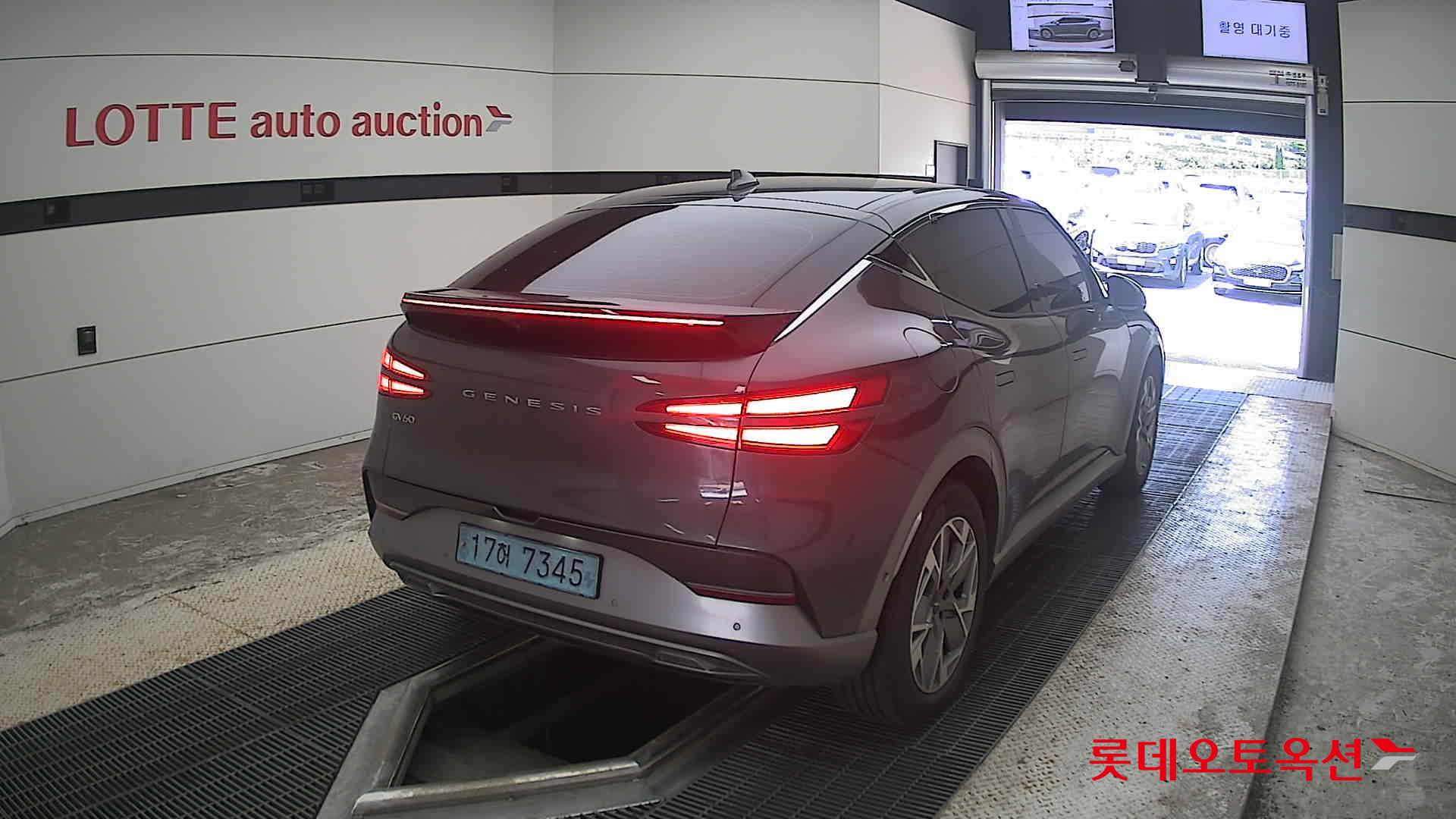 2022 - genesis gv60
