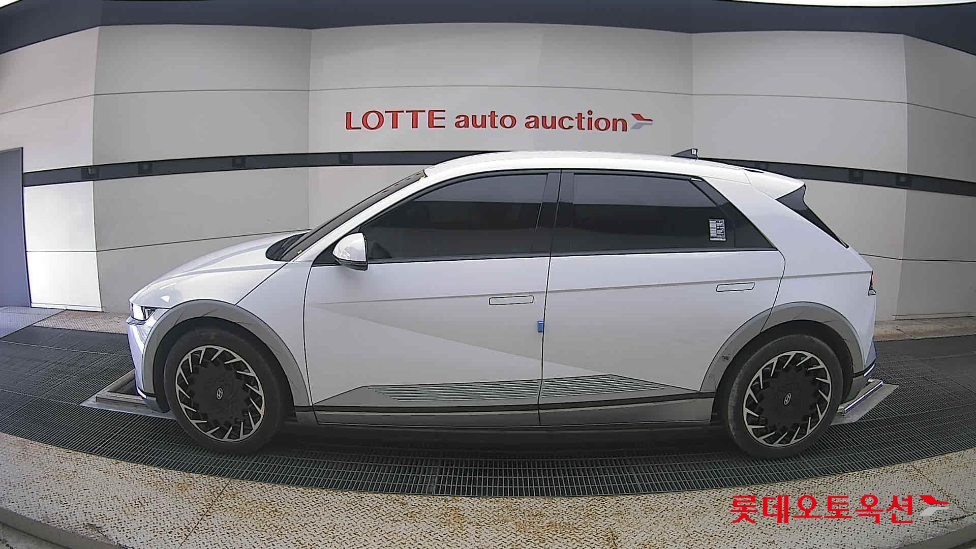 2023 - hyundai ioniq