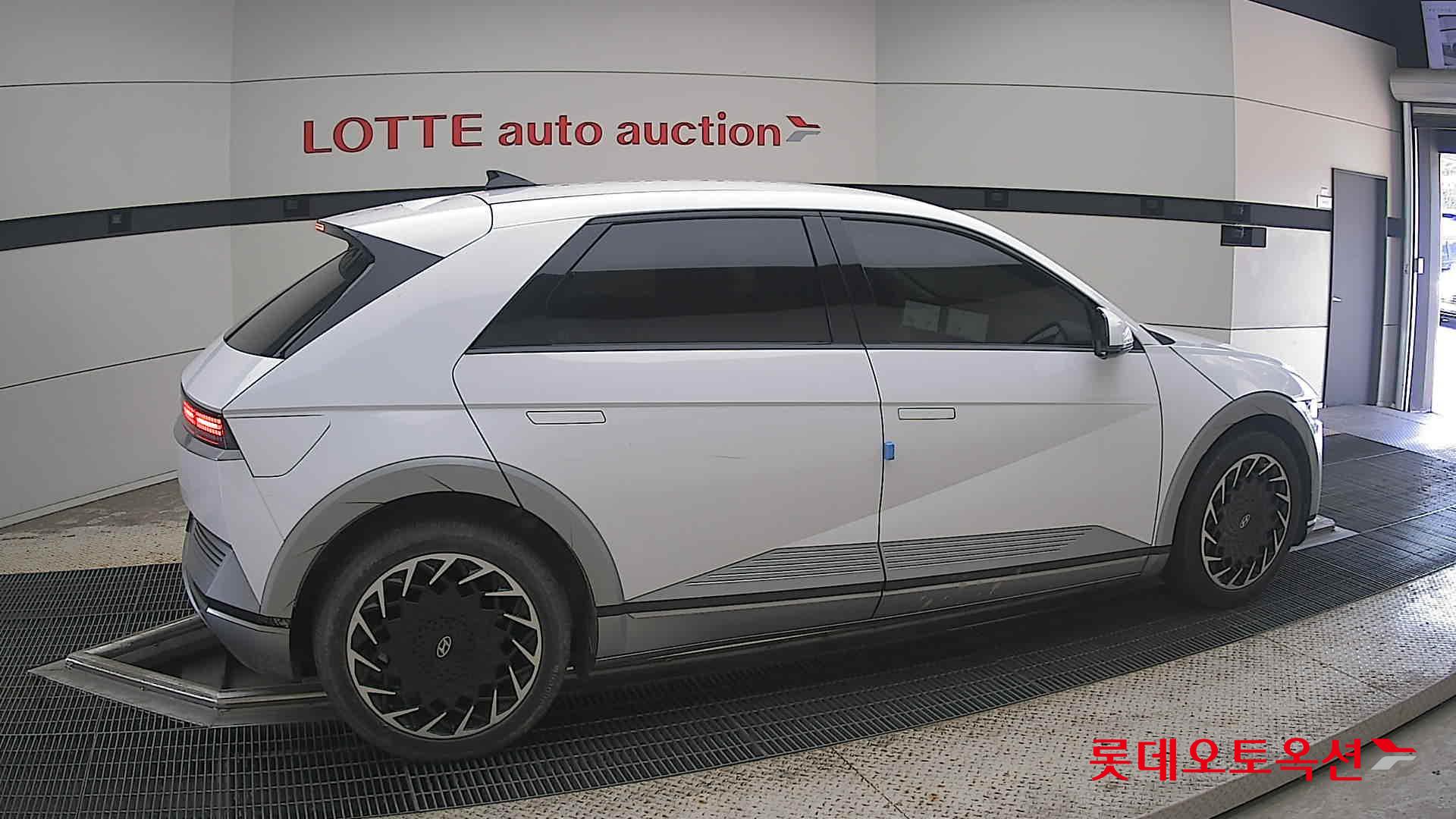 2023 - hyundai ioniq