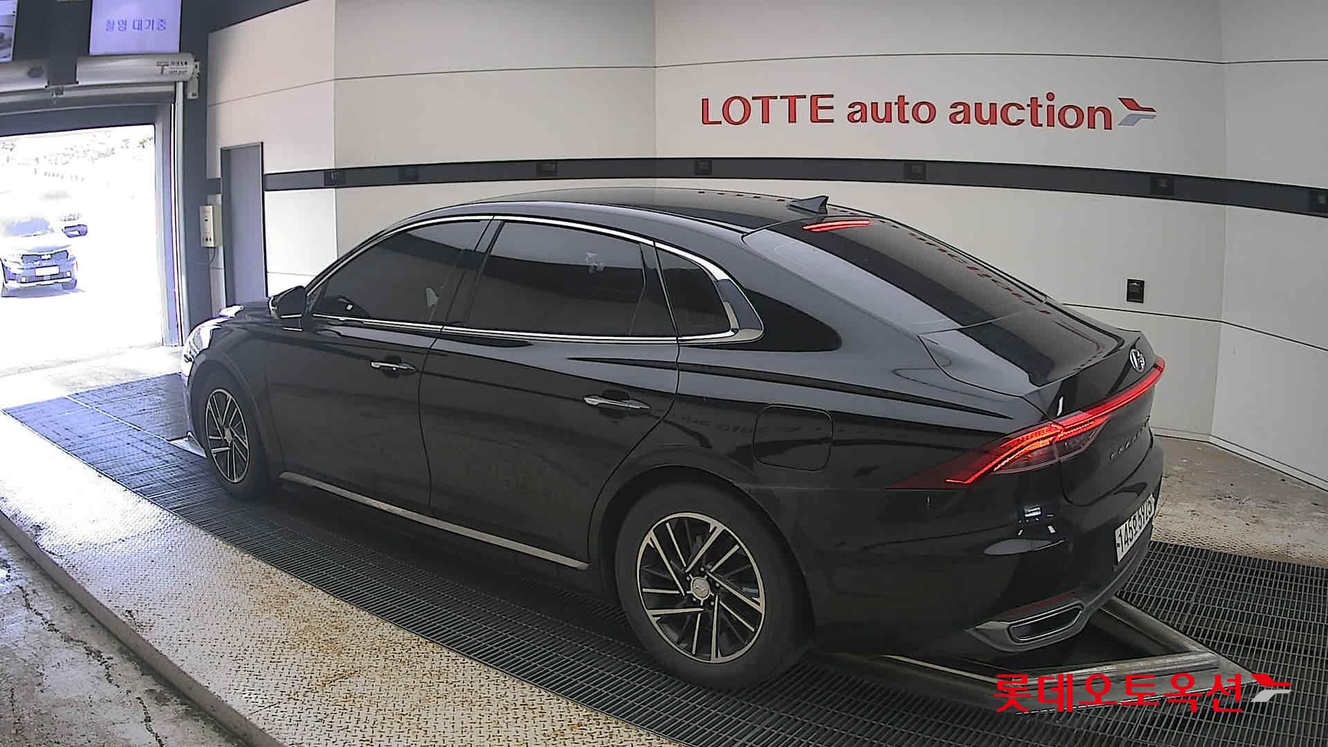 2020 - hyundai grandeur