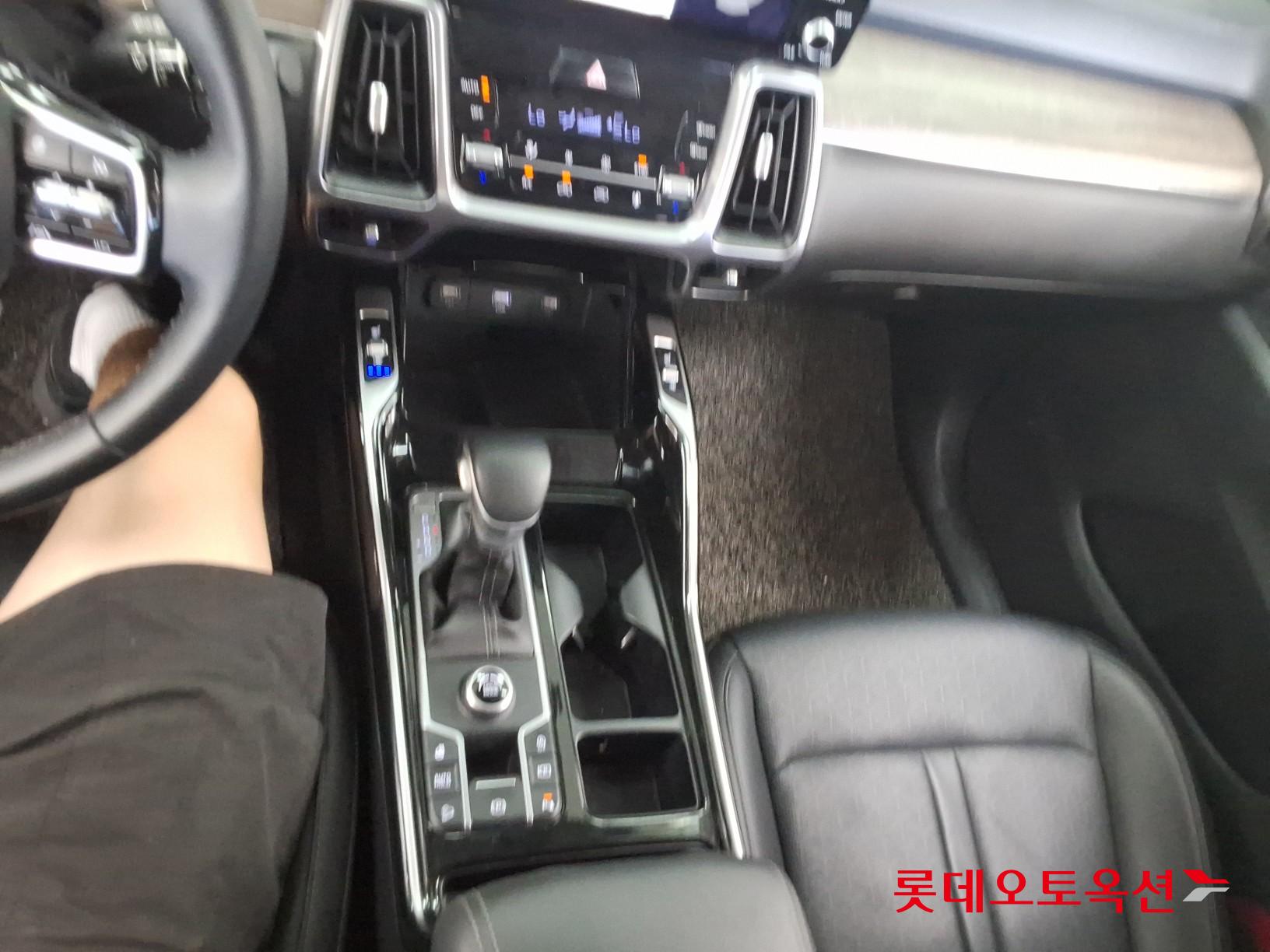 2022 - kia sorento