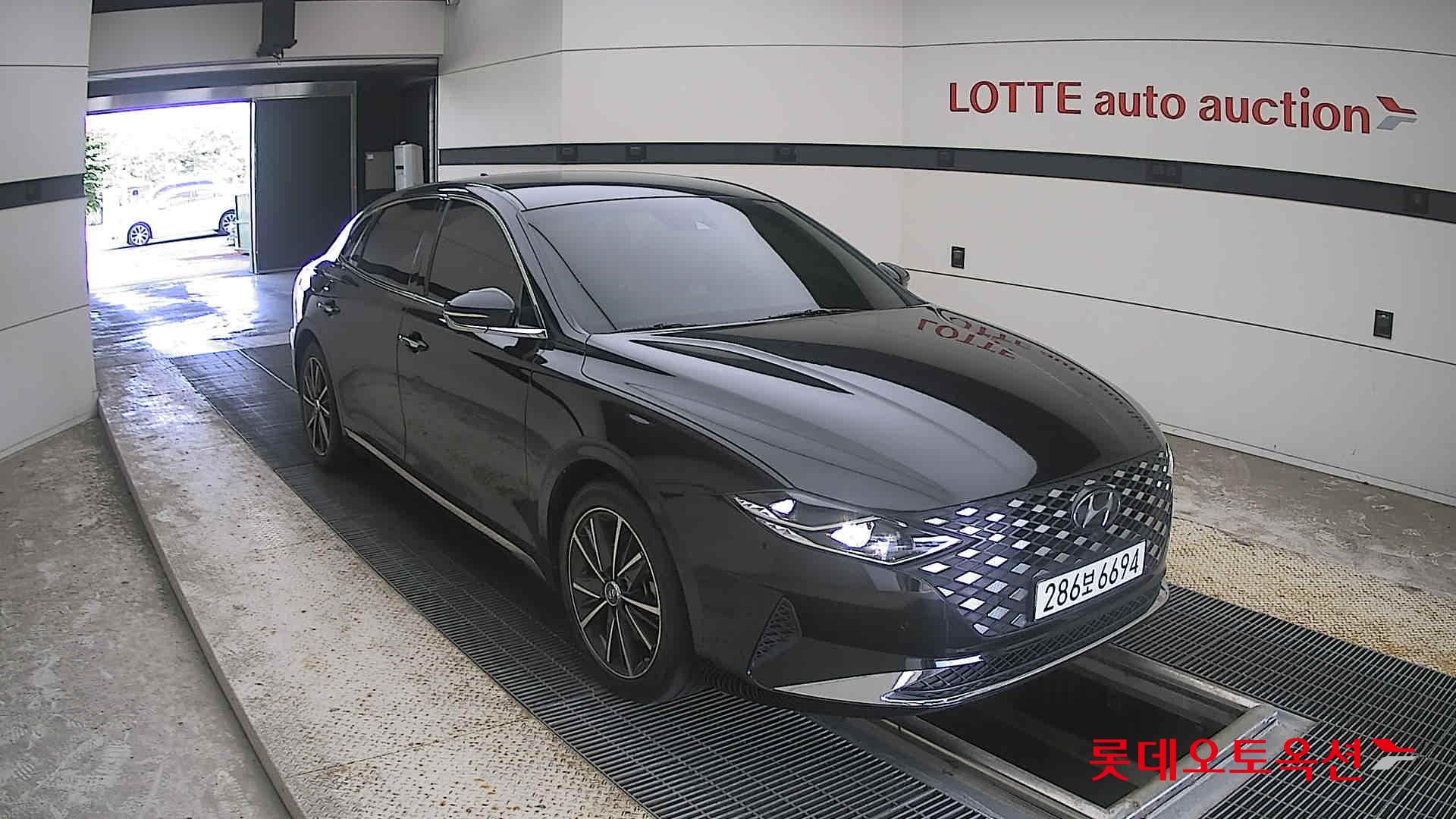 2022 - hyundai grandeur