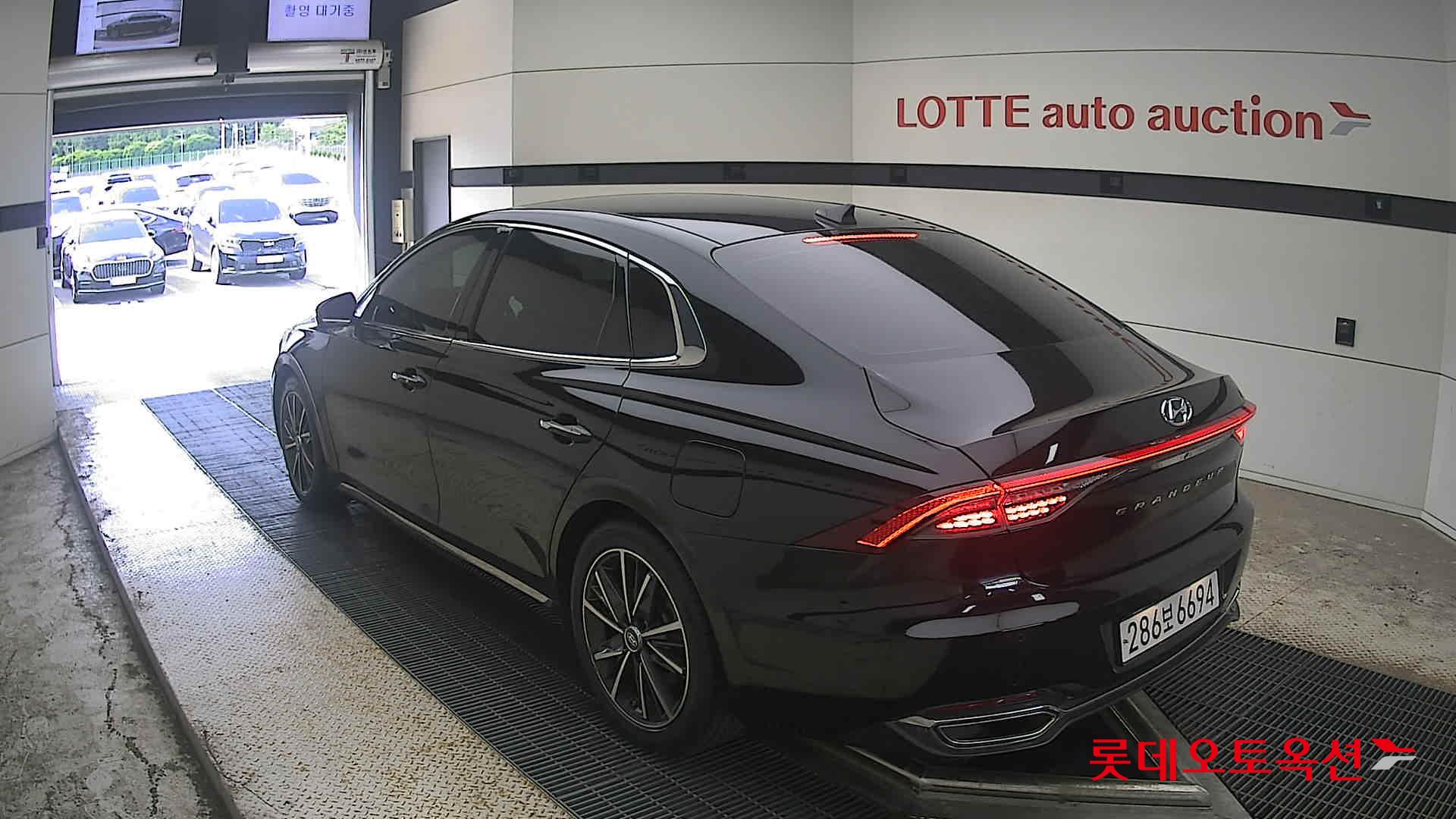 2022 - hyundai grandeur