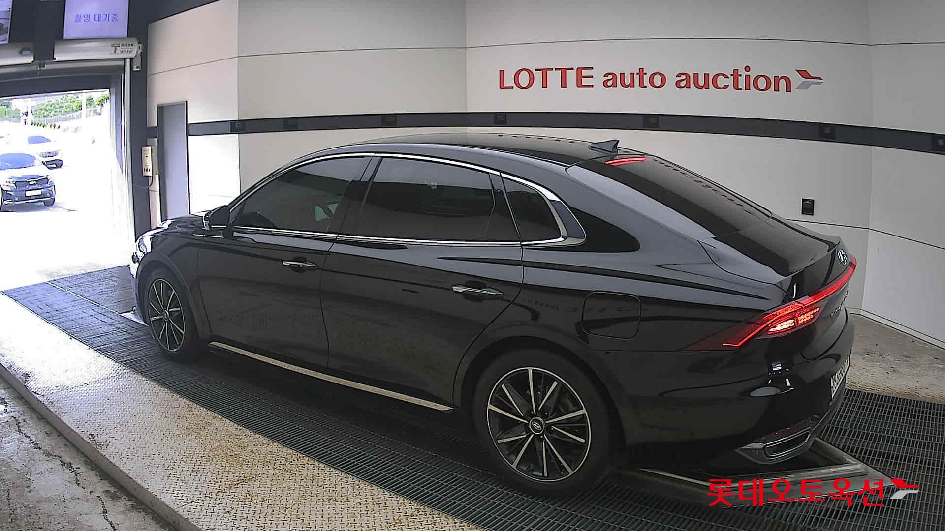 2022 - hyundai grandeur