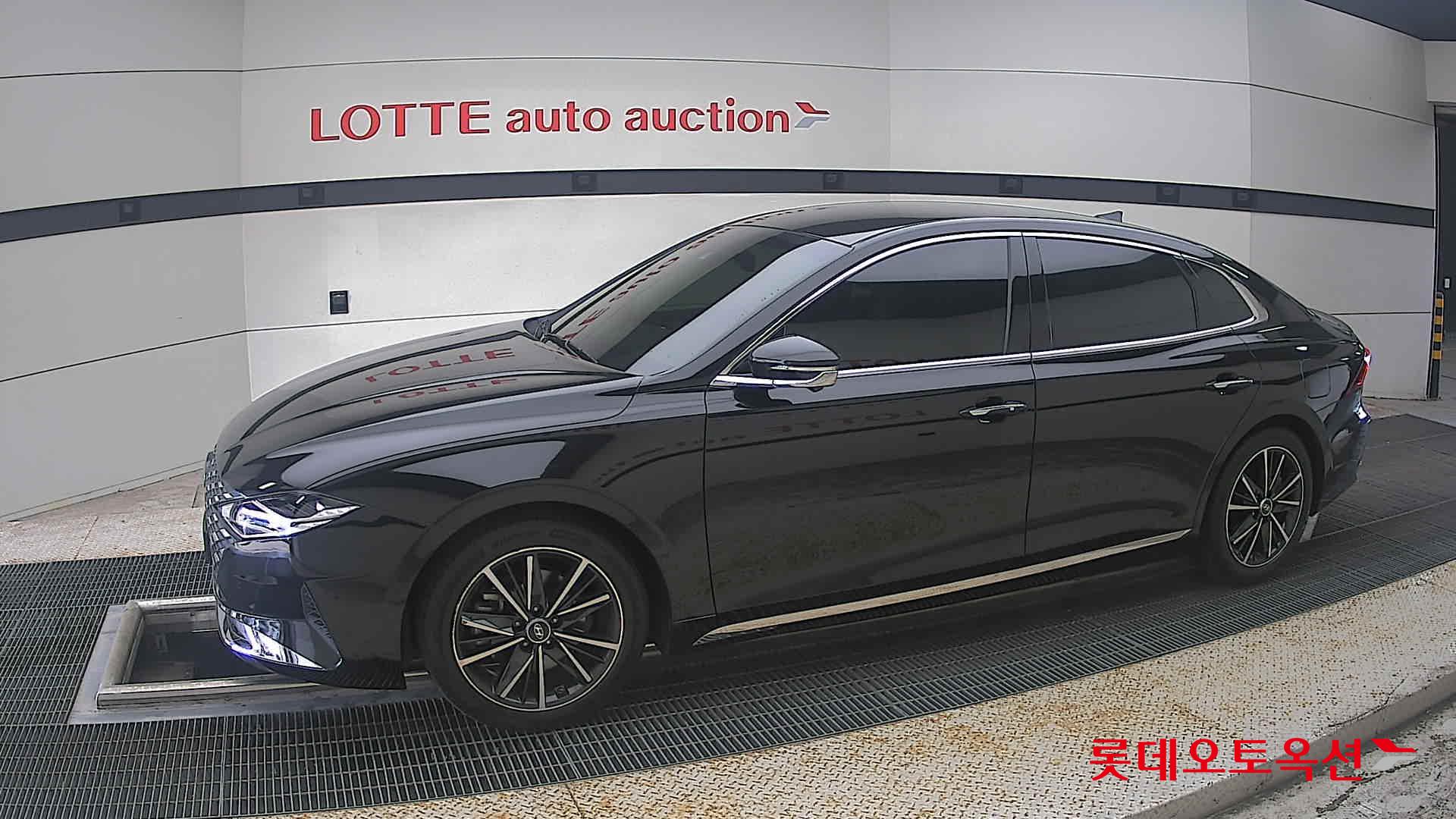 2022 - hyundai grandeur