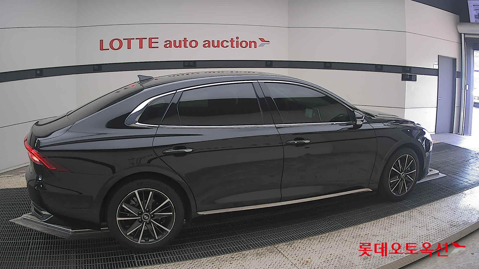 2022 - hyundai grandeur