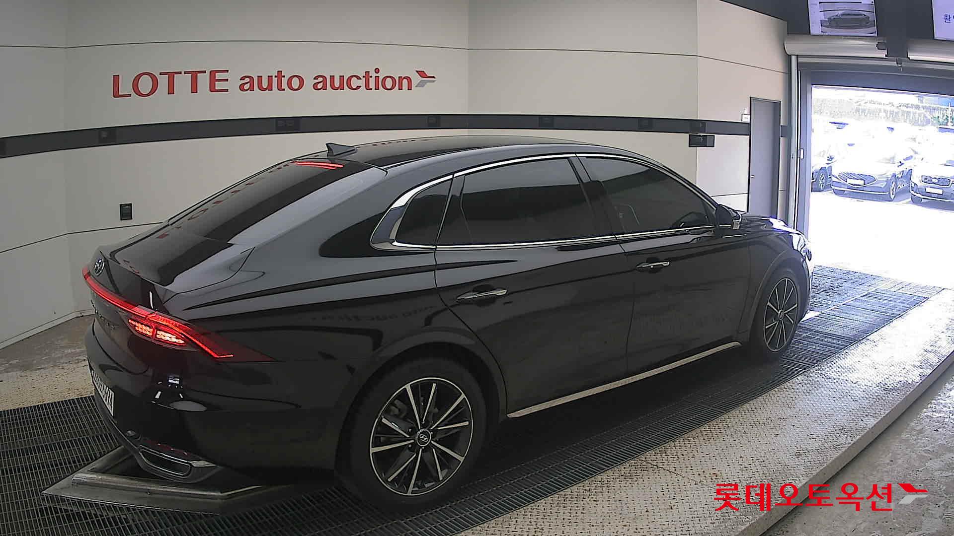 2022 - hyundai grandeur