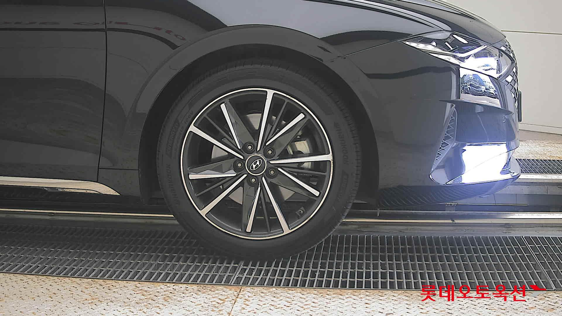 2022 - hyundai grandeur