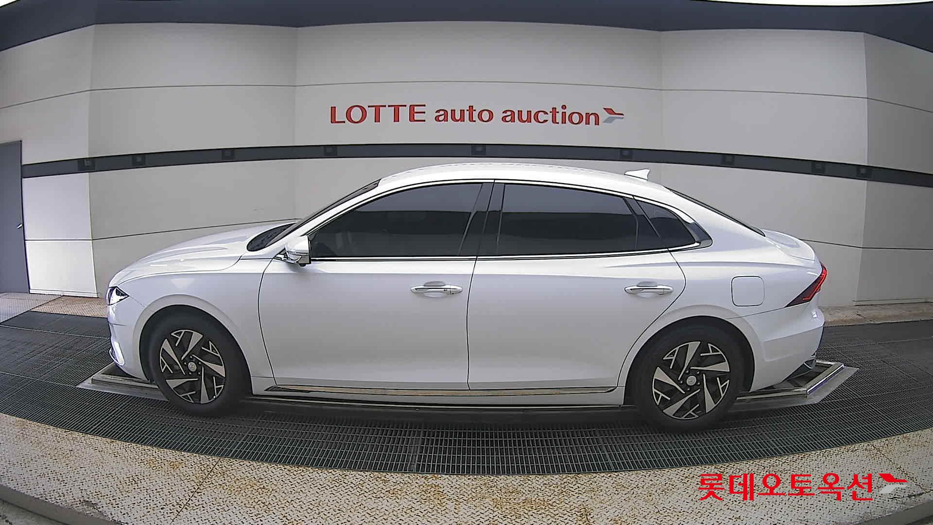 2022 - hyundai grandeur