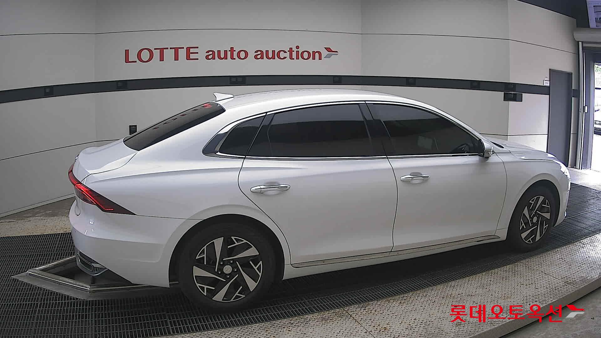 2022 - hyundai grandeur