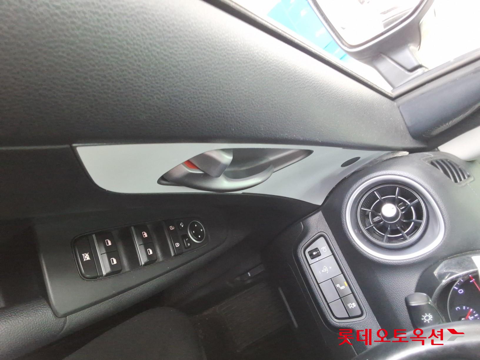 2022 - kia k3