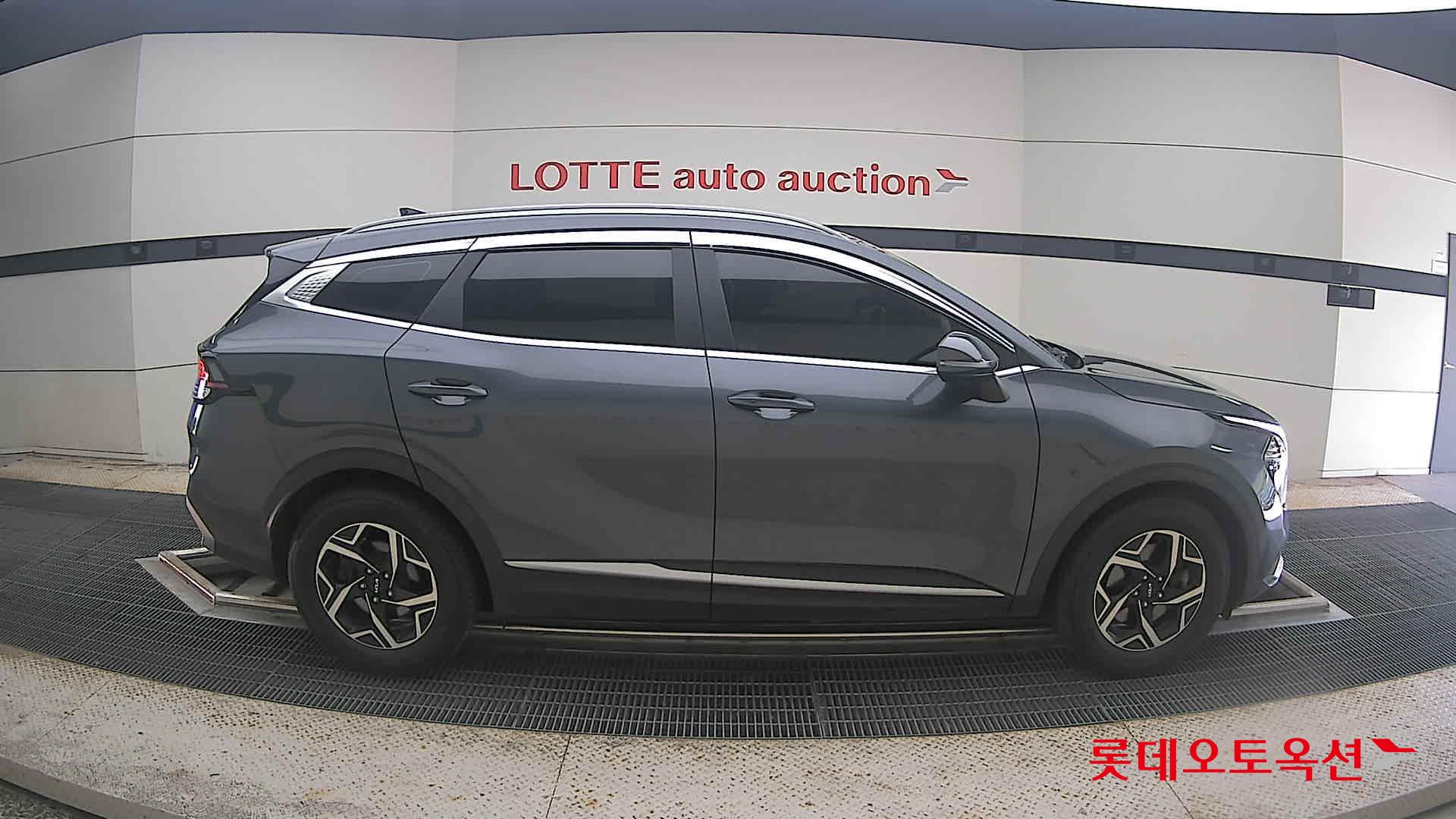 2022 - kia sportage