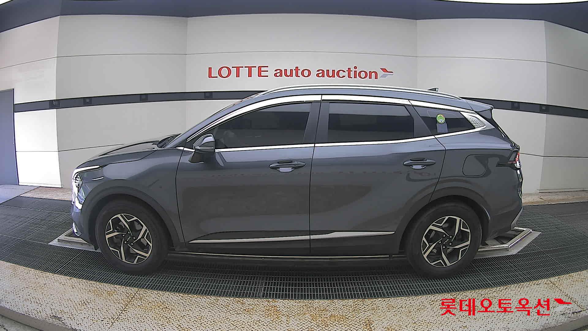 2022 - kia sportage