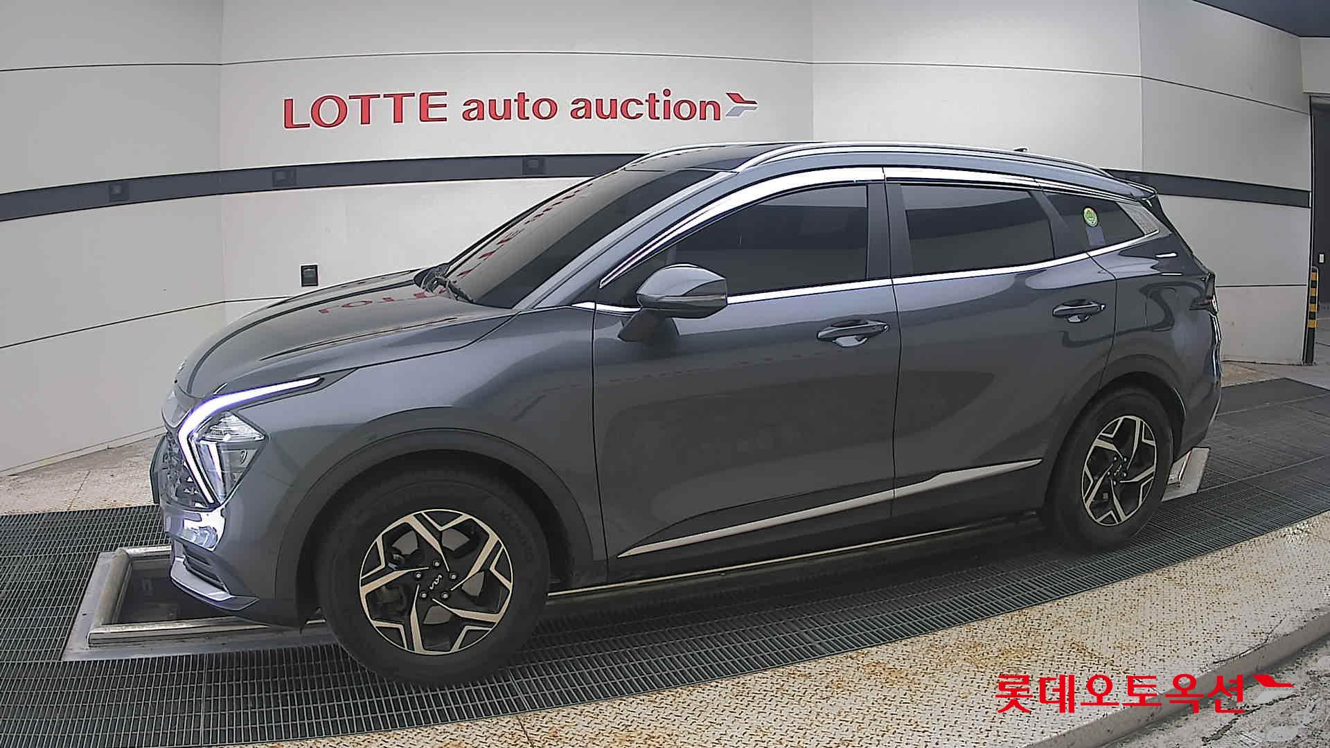 2022 - kia sportage
