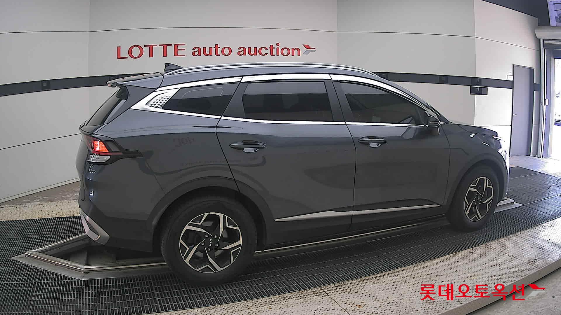 2022 - kia sportage