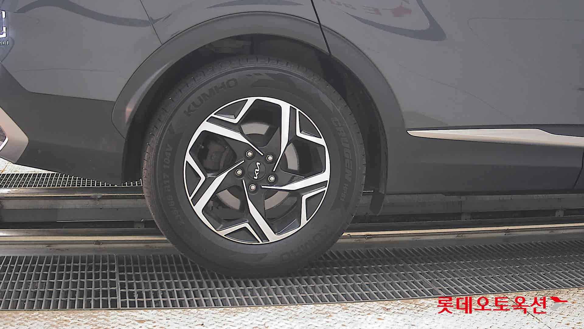 2022 - kia sportage