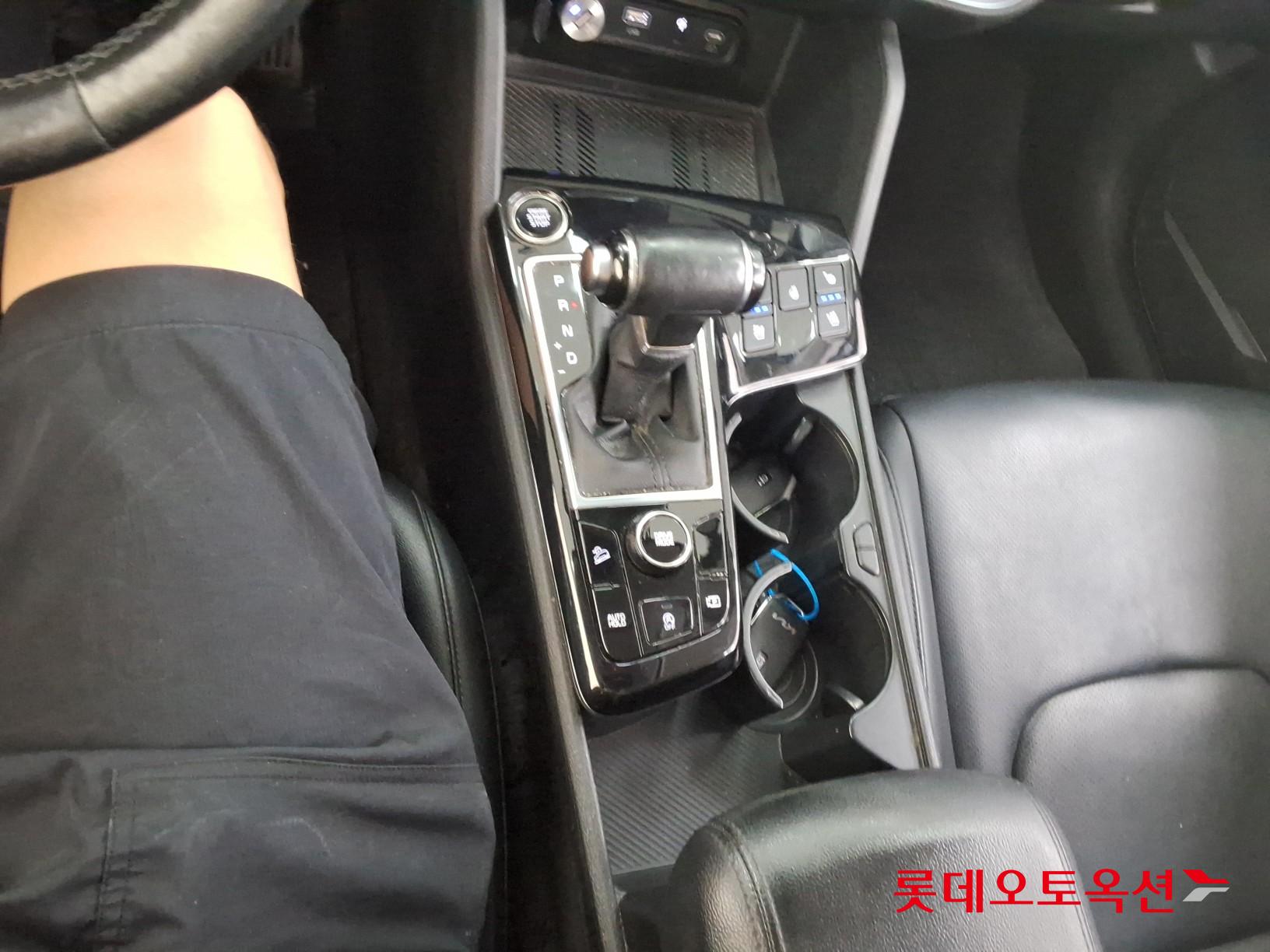 2022 - kia sportage