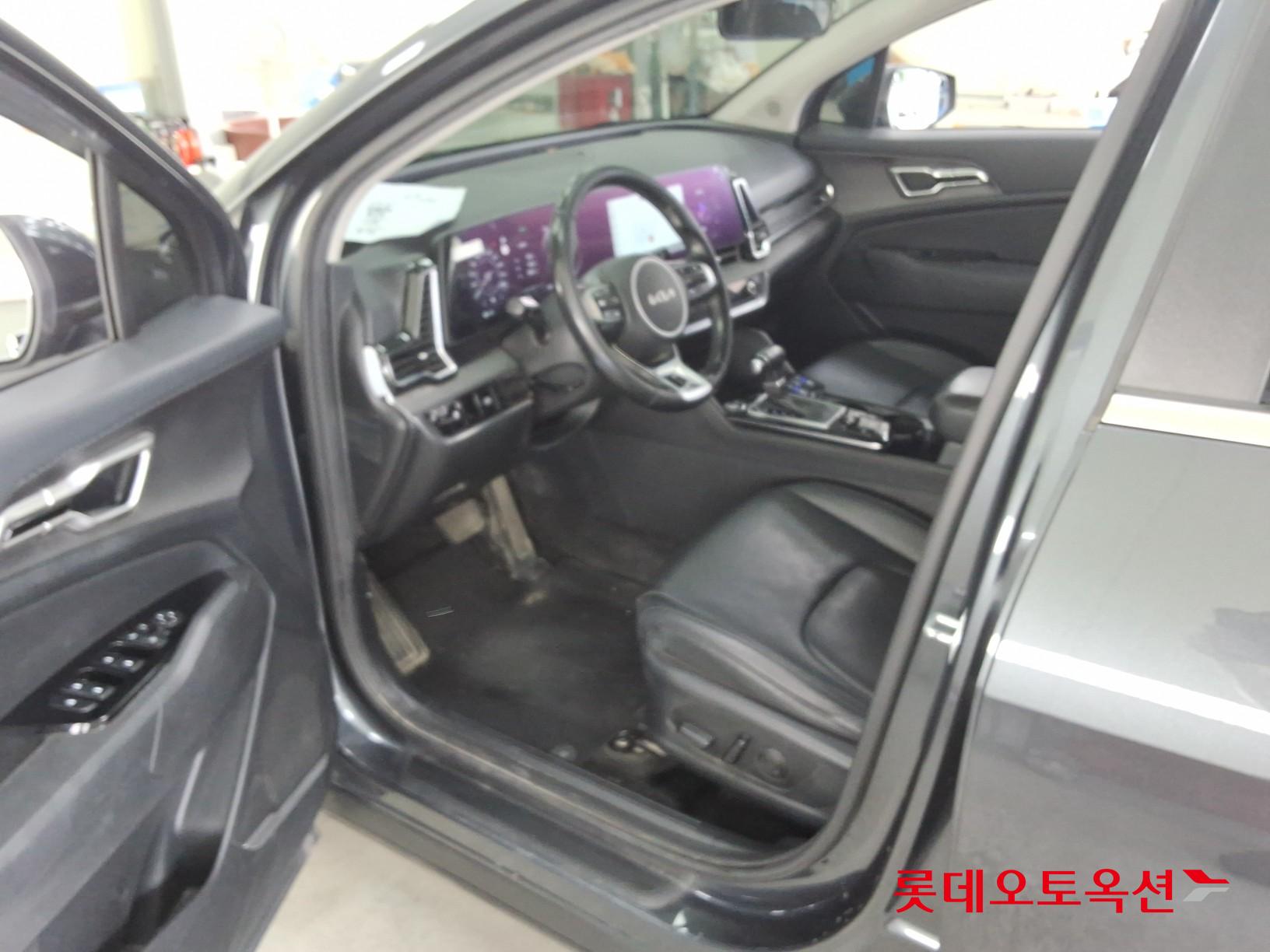 2022 - kia sportage