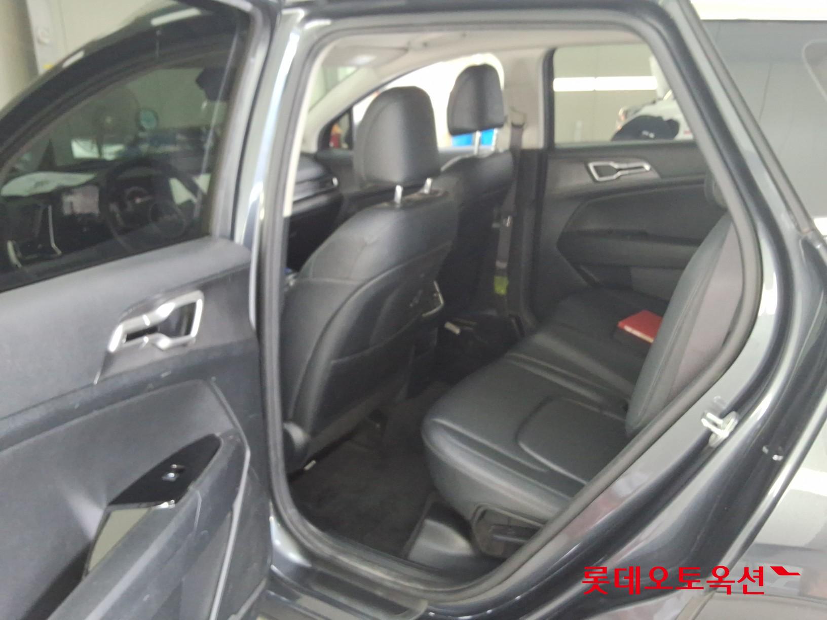 2022 - kia sportage