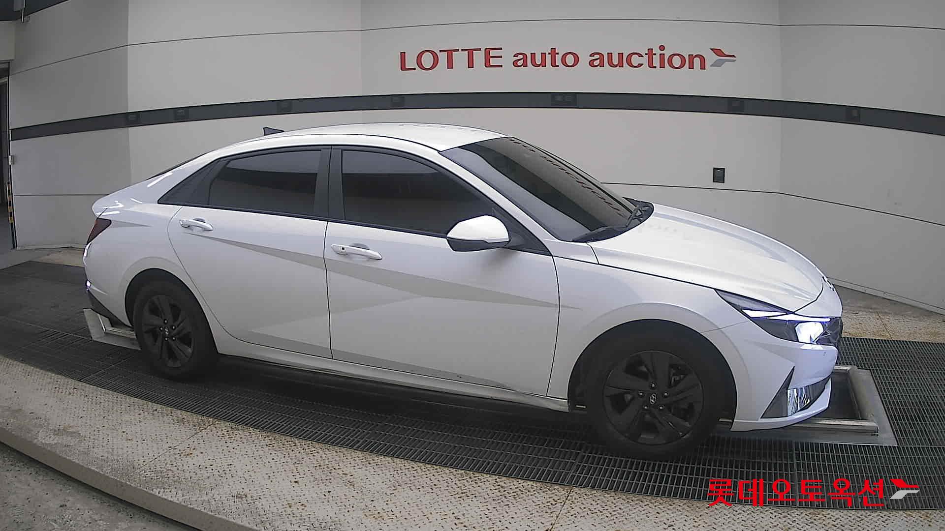 2021 - hyundai avante