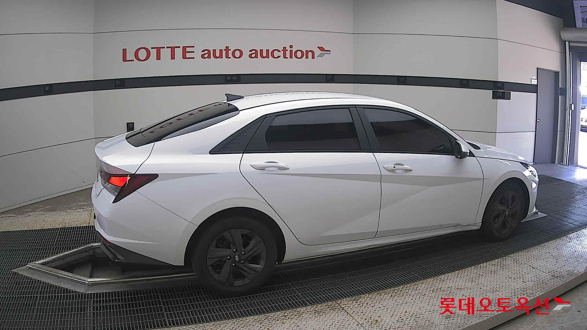 2021 - hyundai avante