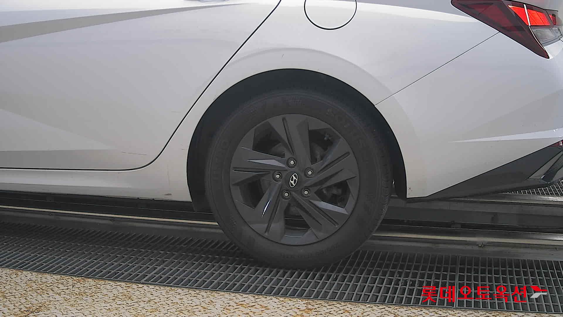 2021 - hyundai avante