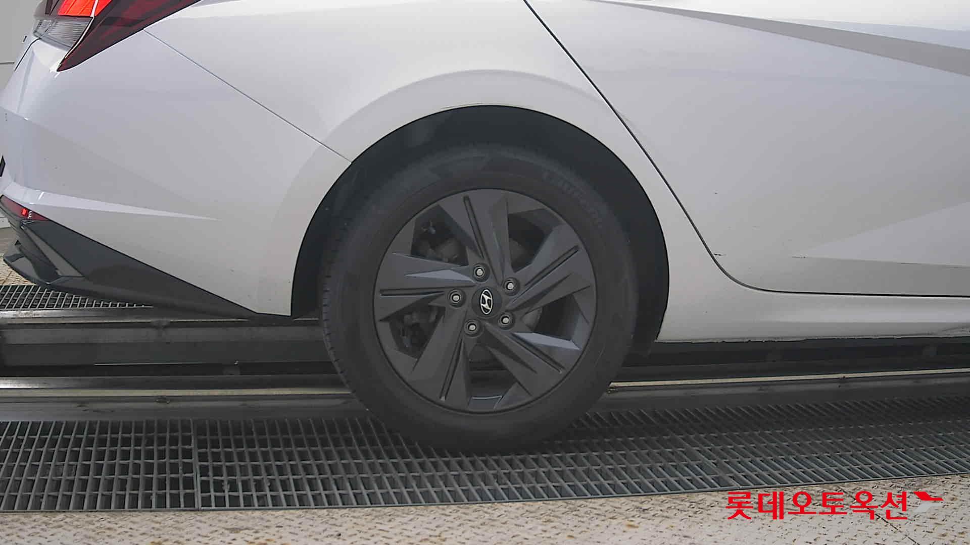 2021 - hyundai avante