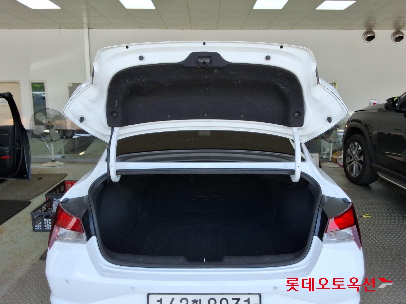 2021 - hyundai avante