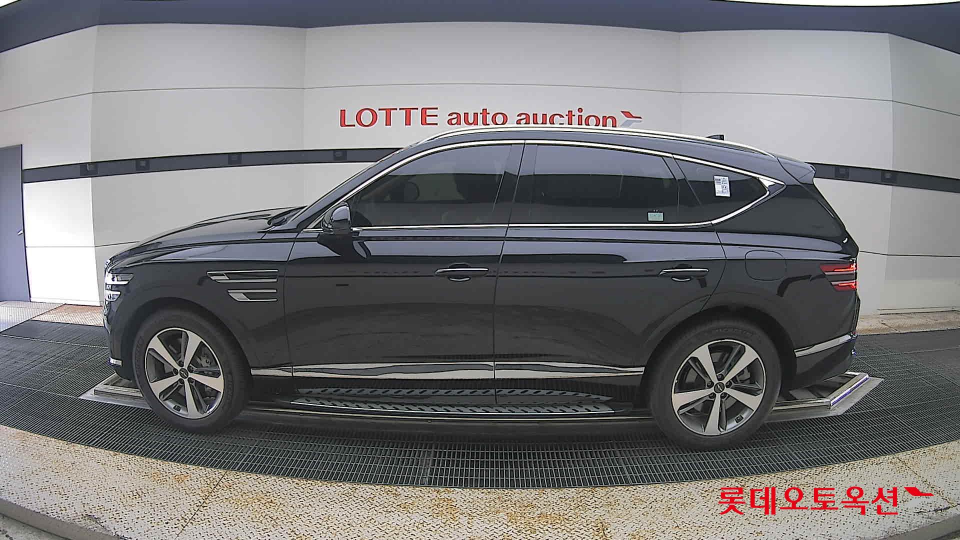 2022 - genesis gv80