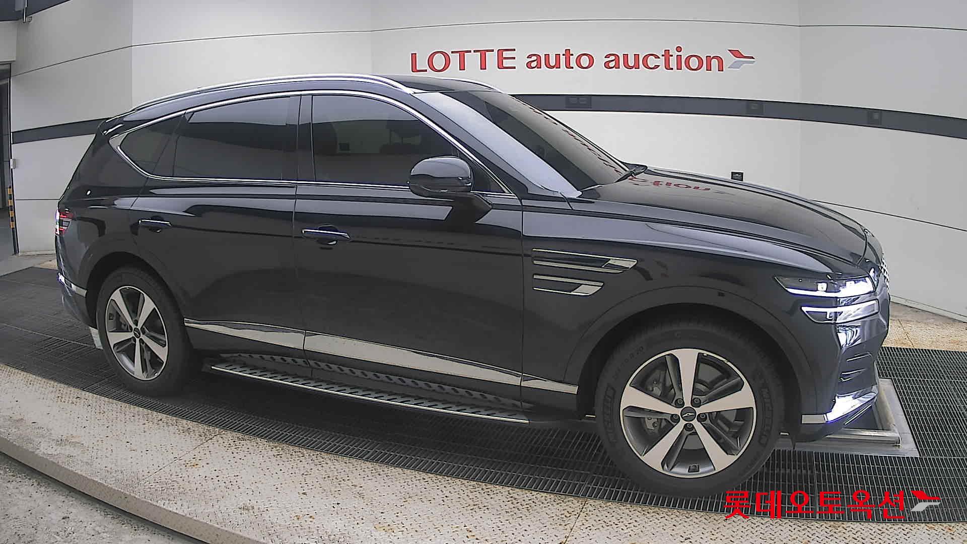 2022 - genesis gv80