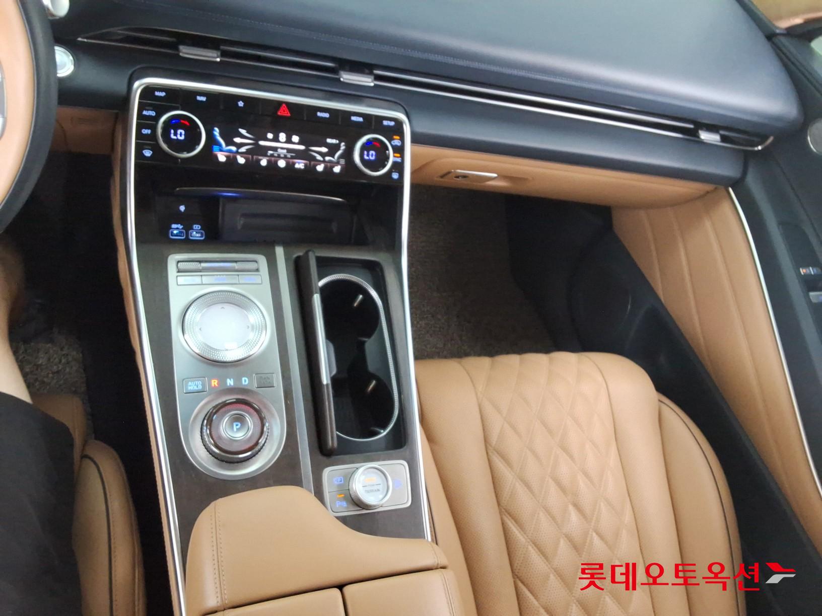 2022 - genesis gv80