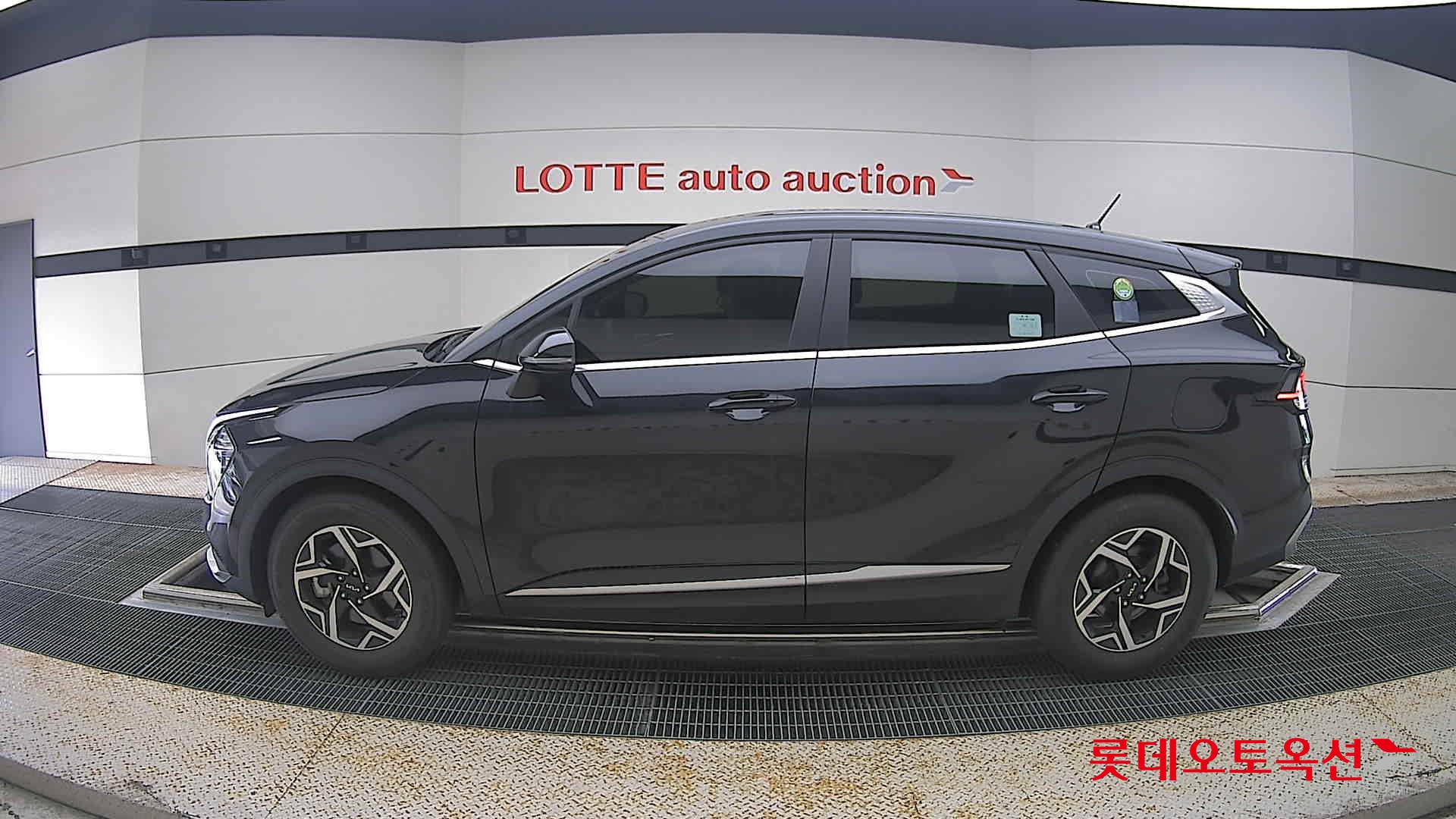 2023 - kia sportage