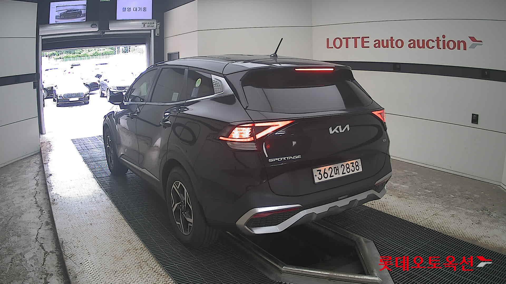 2023 - kia sportage