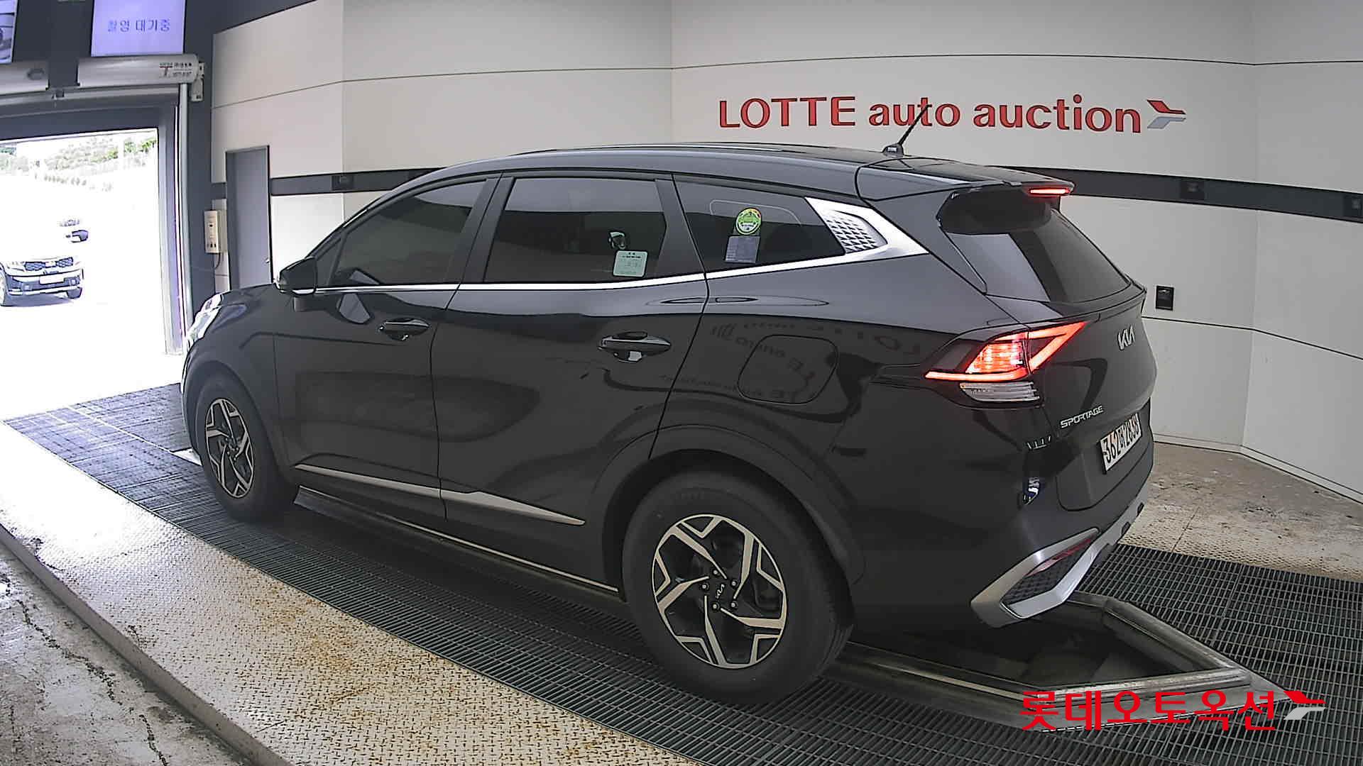 2023 - kia sportage
