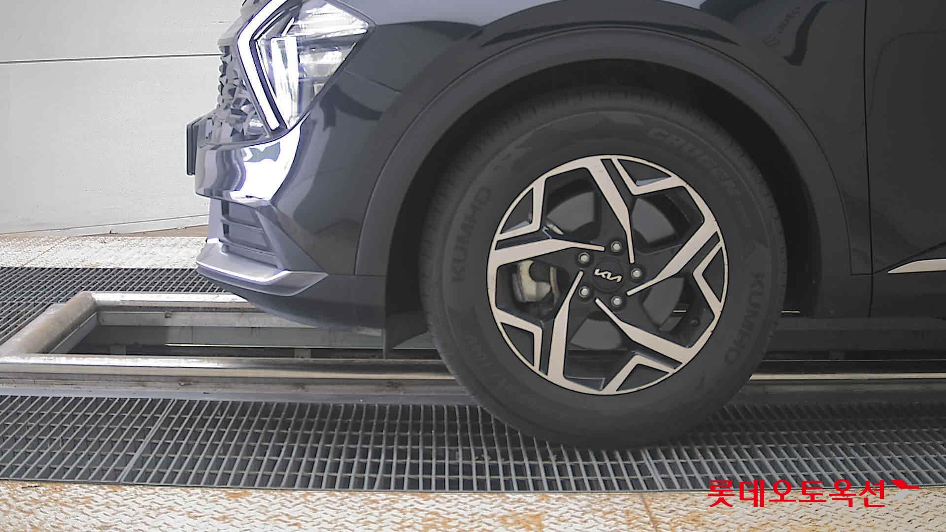 2023 - kia sportage