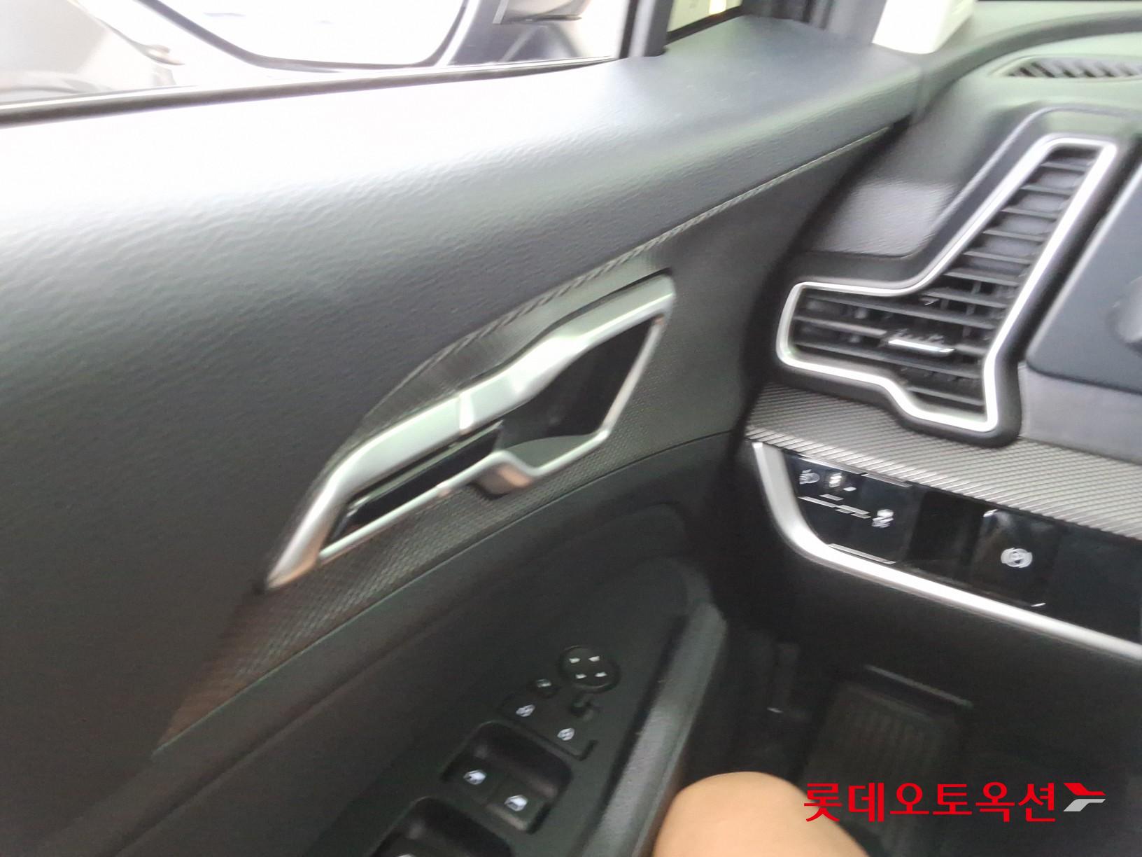 2023 - kia sportage