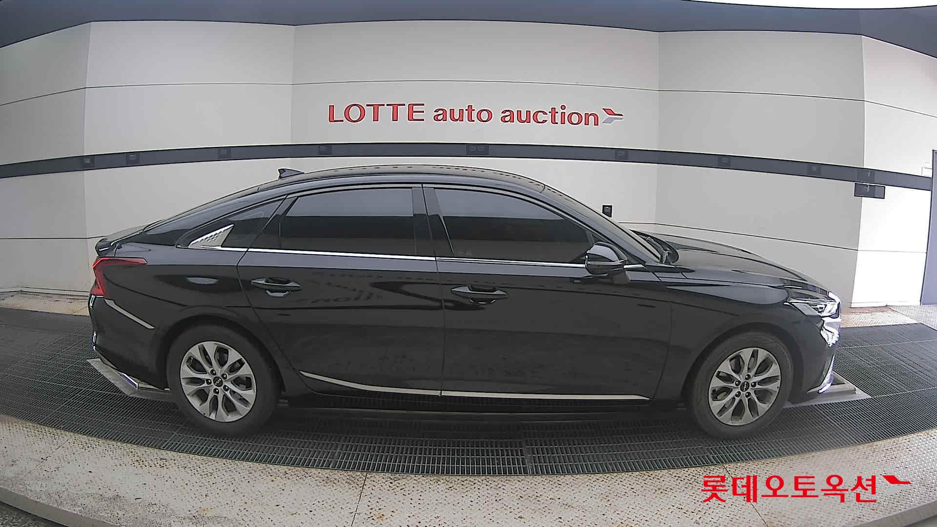 2022 - kia k8