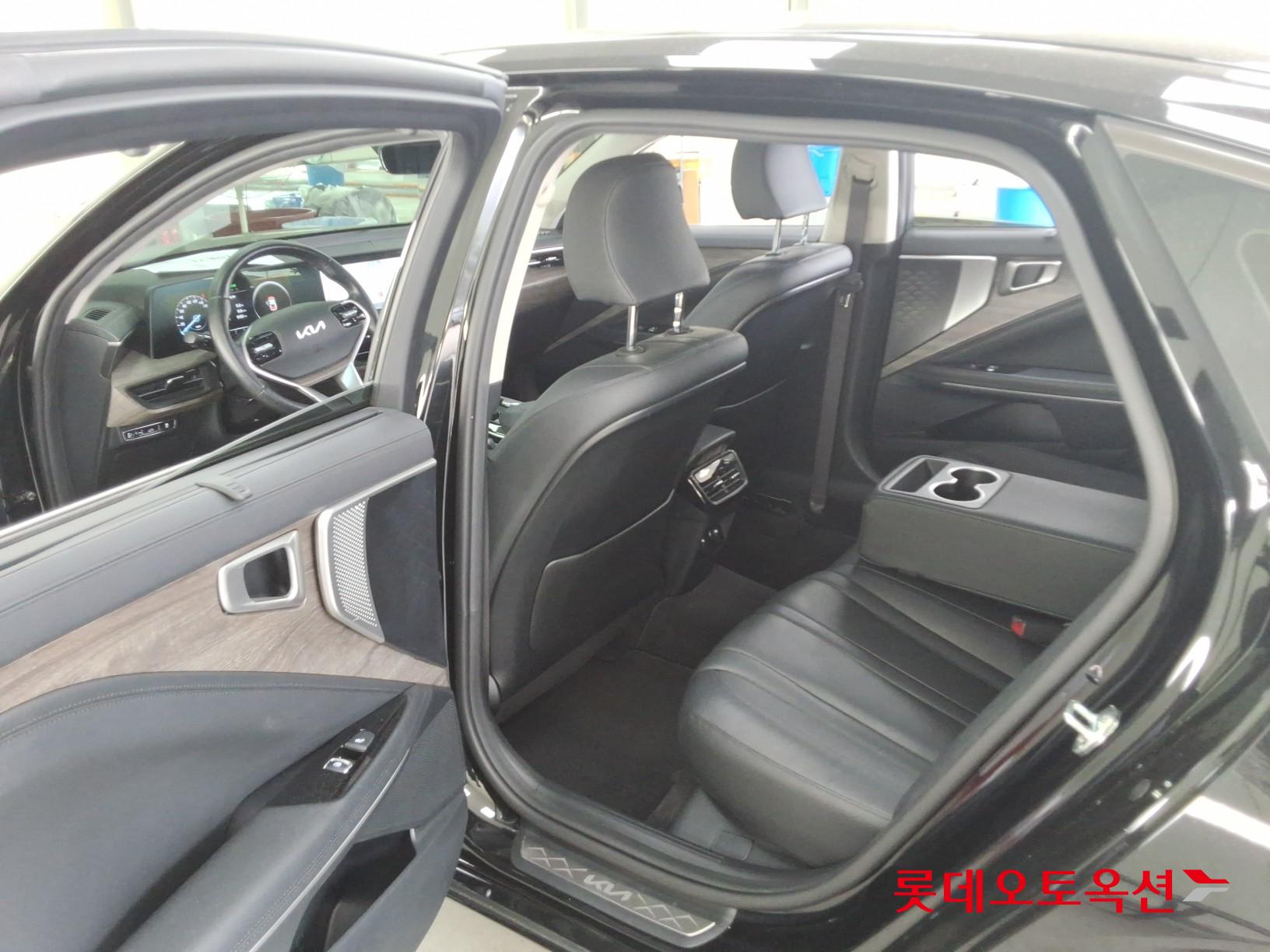 2022 - kia k8