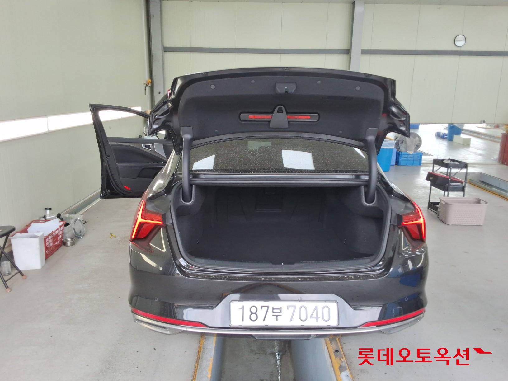 2022 - kia k8