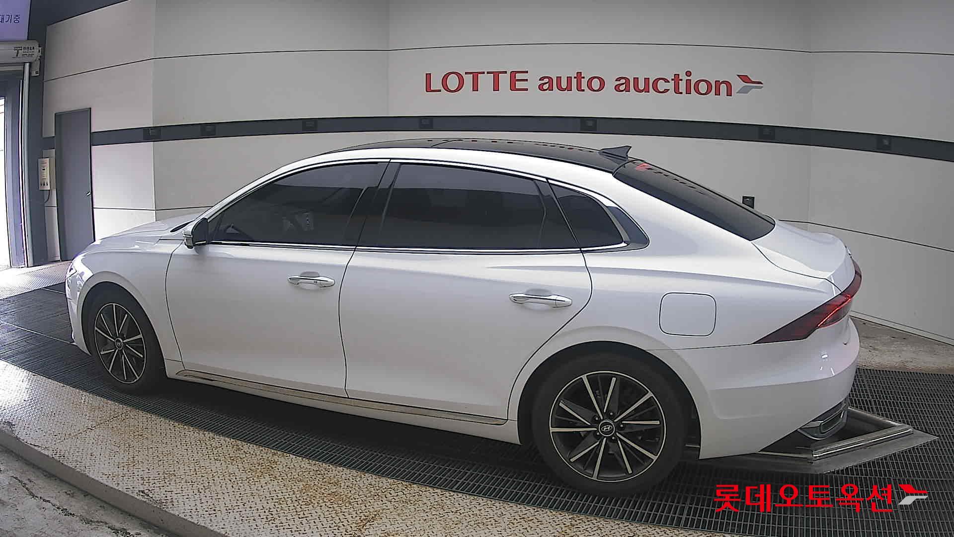 2022 - hyundai grandeur