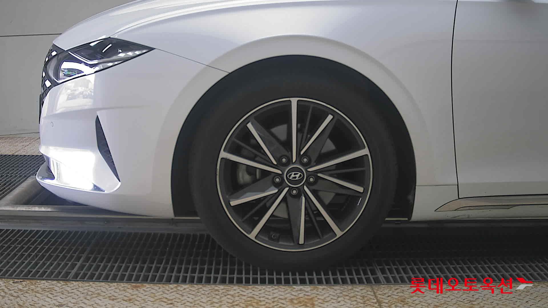 2022 - hyundai grandeur