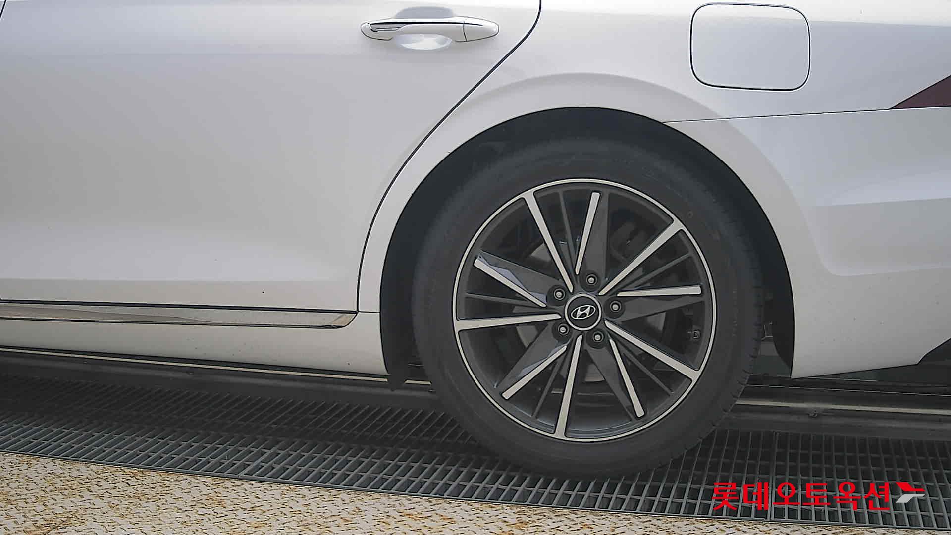 2022 - hyundai grandeur