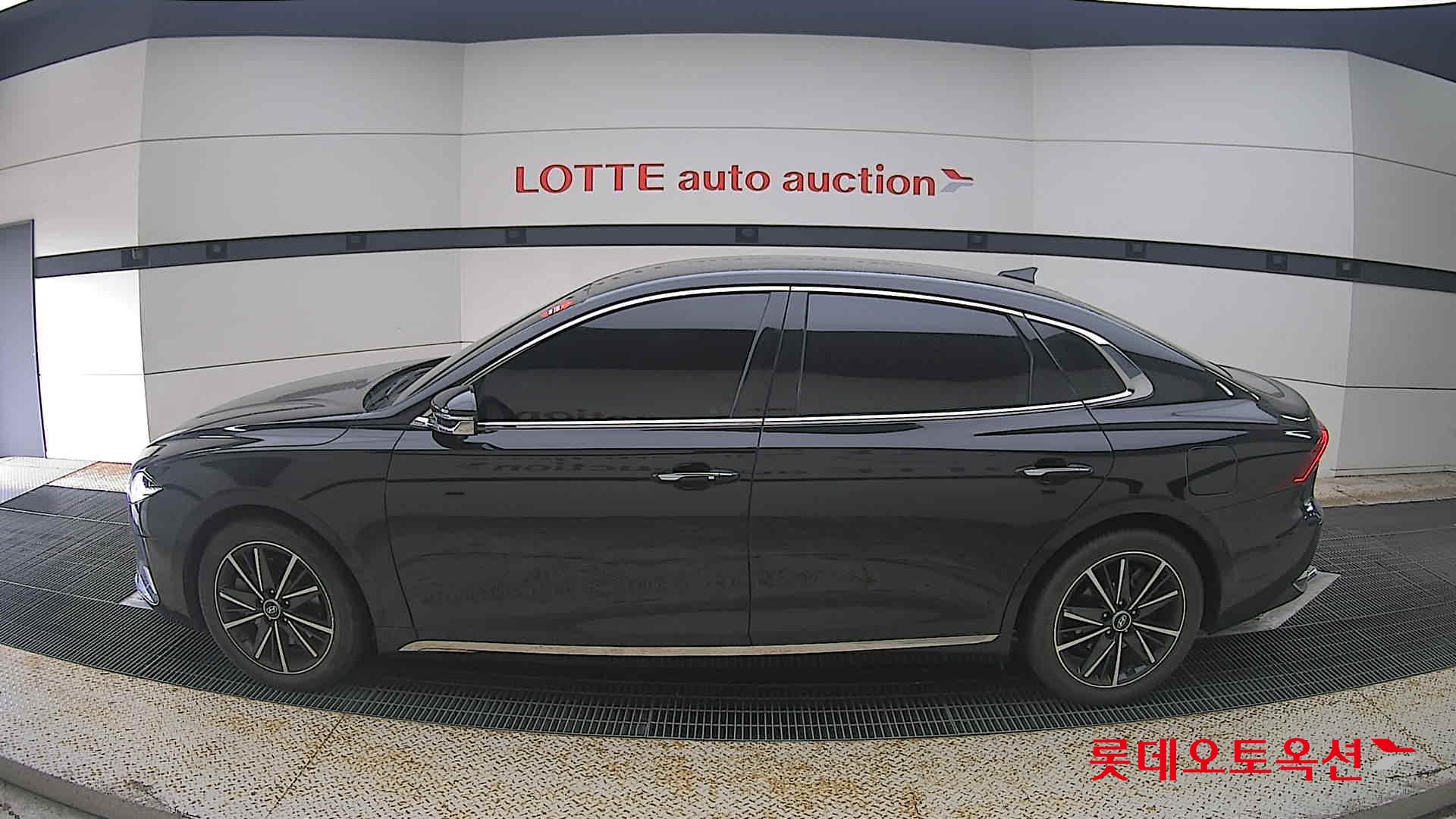 2022 - hyundai grandeur
