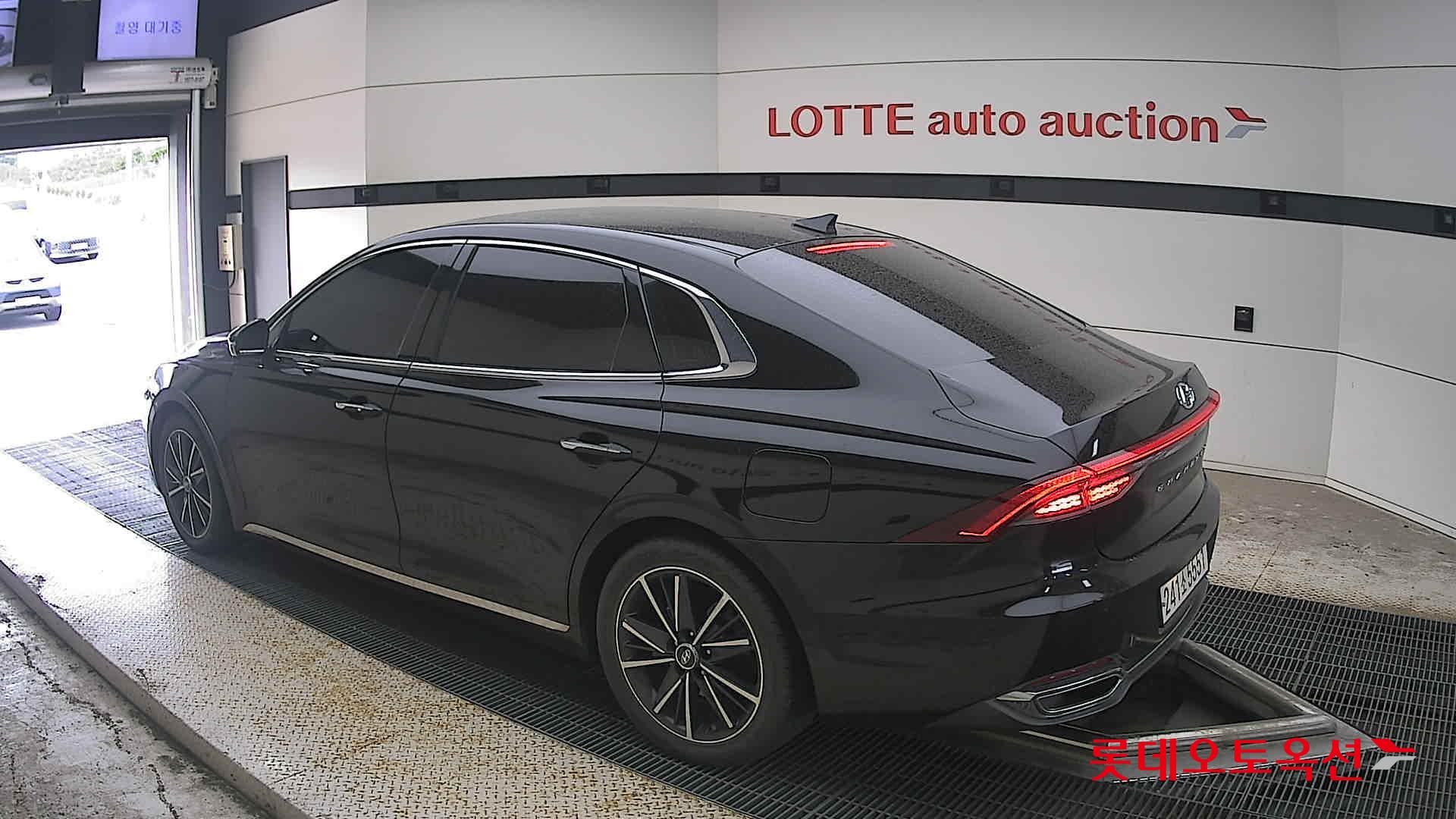 2022 - hyundai grandeur