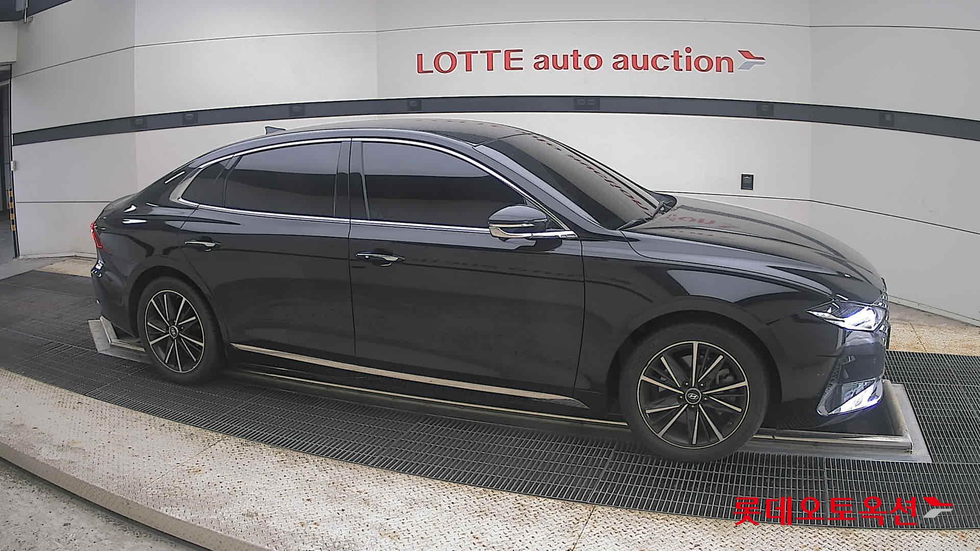 2022 - hyundai grandeur