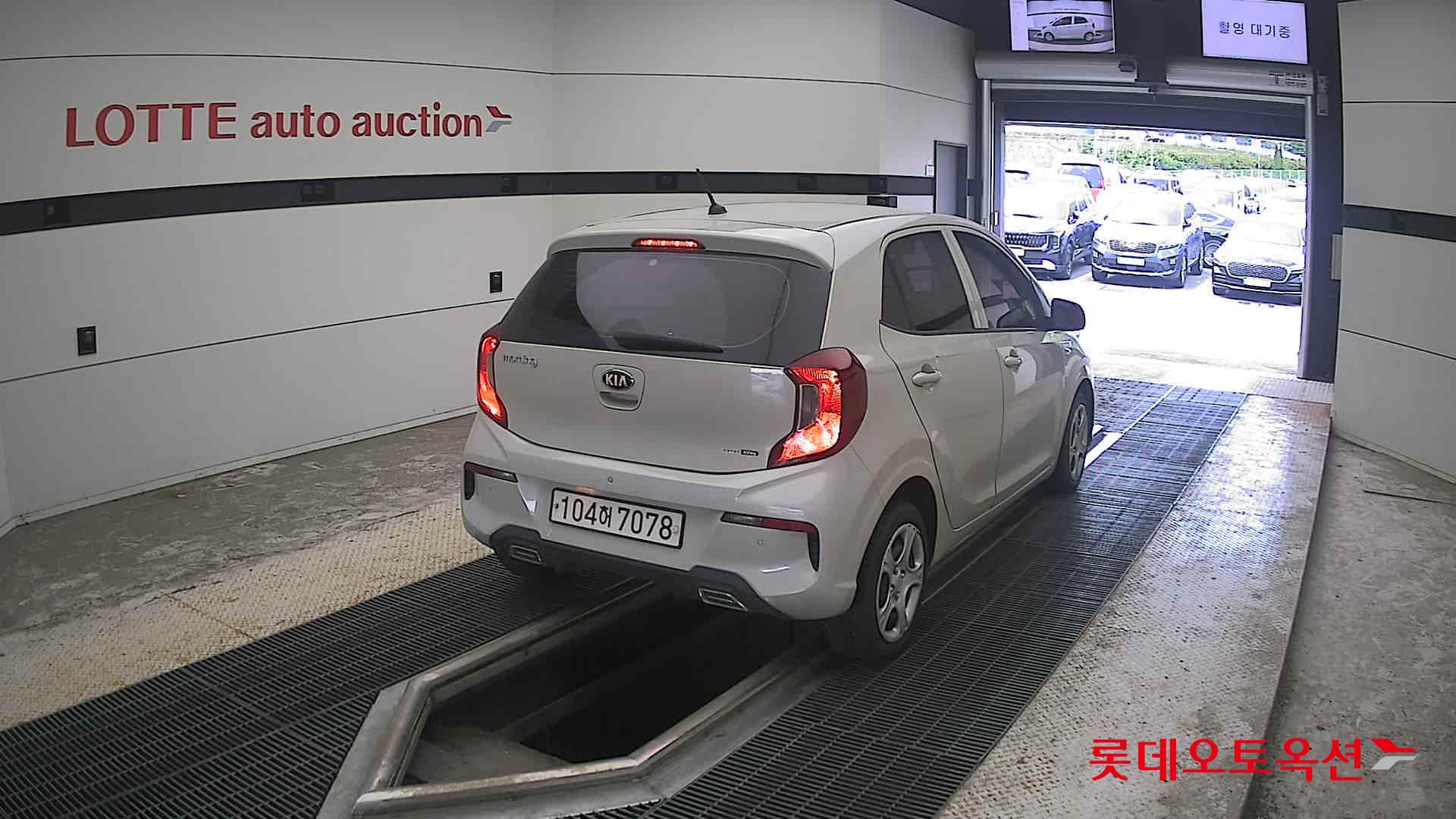 2021 - kia morning