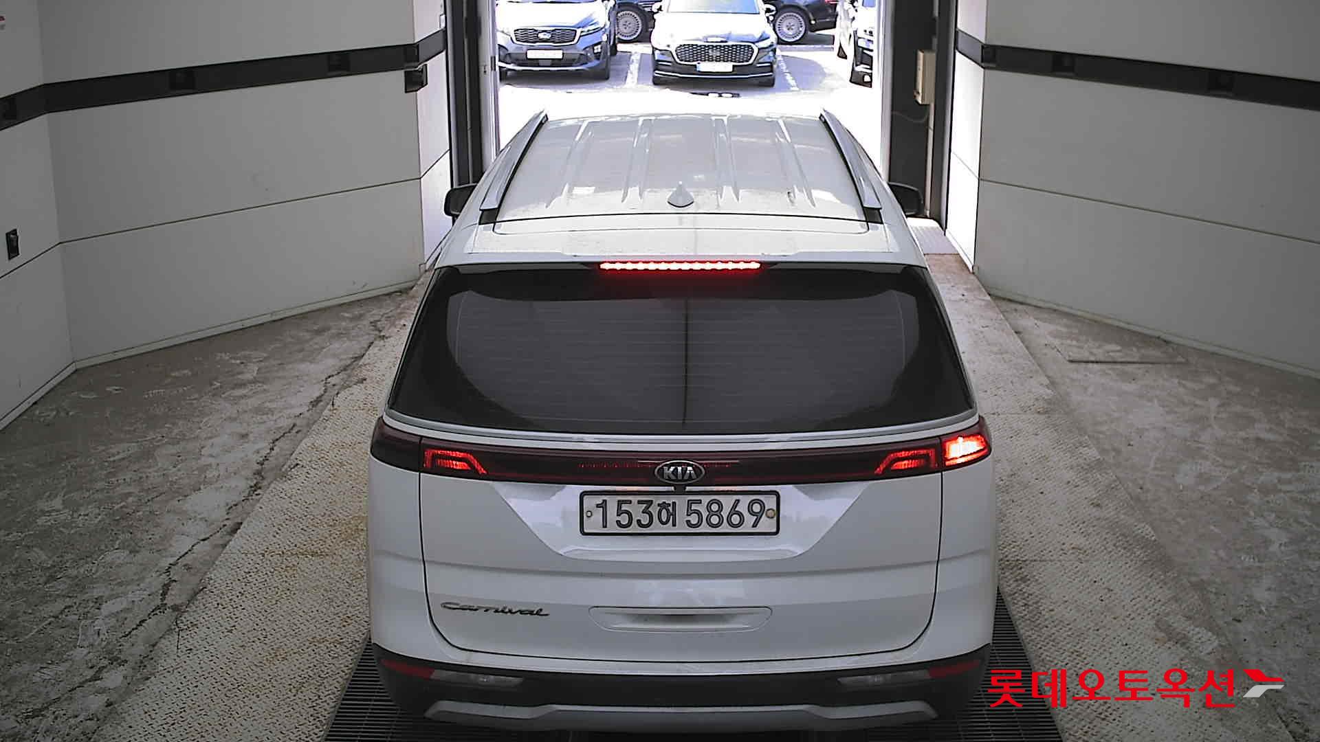 2021 - kia carnival