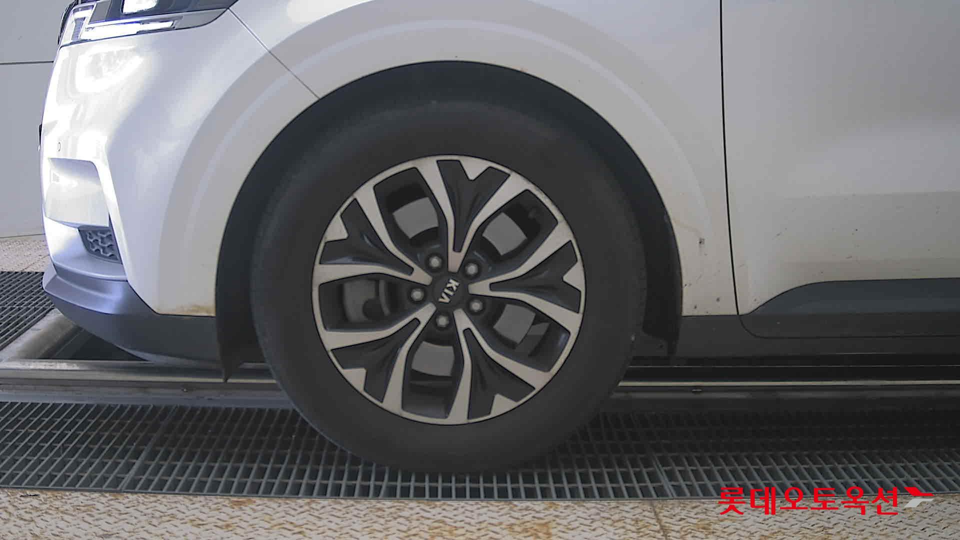 2021 - kia carnival