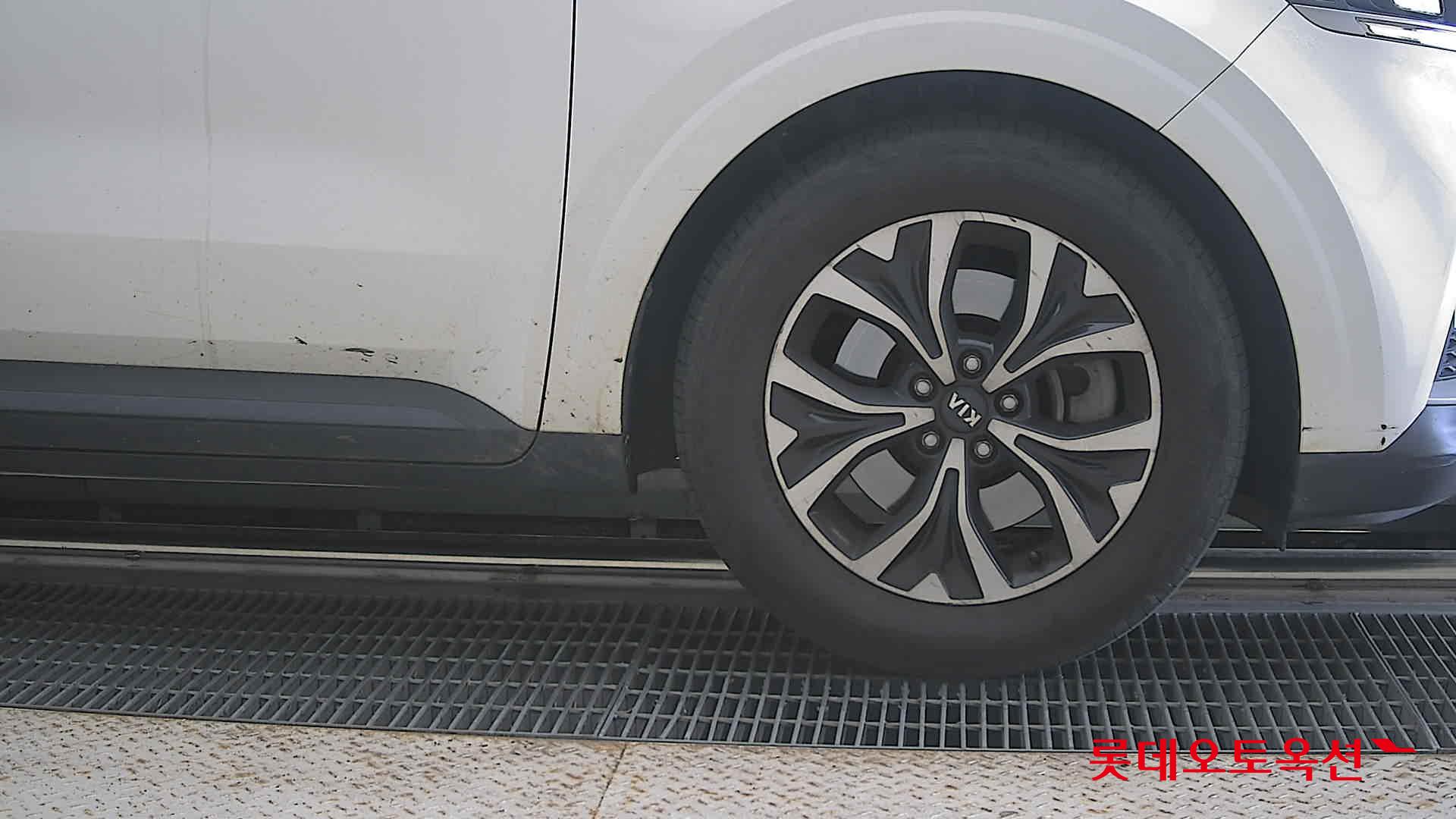 2021 - kia carnival