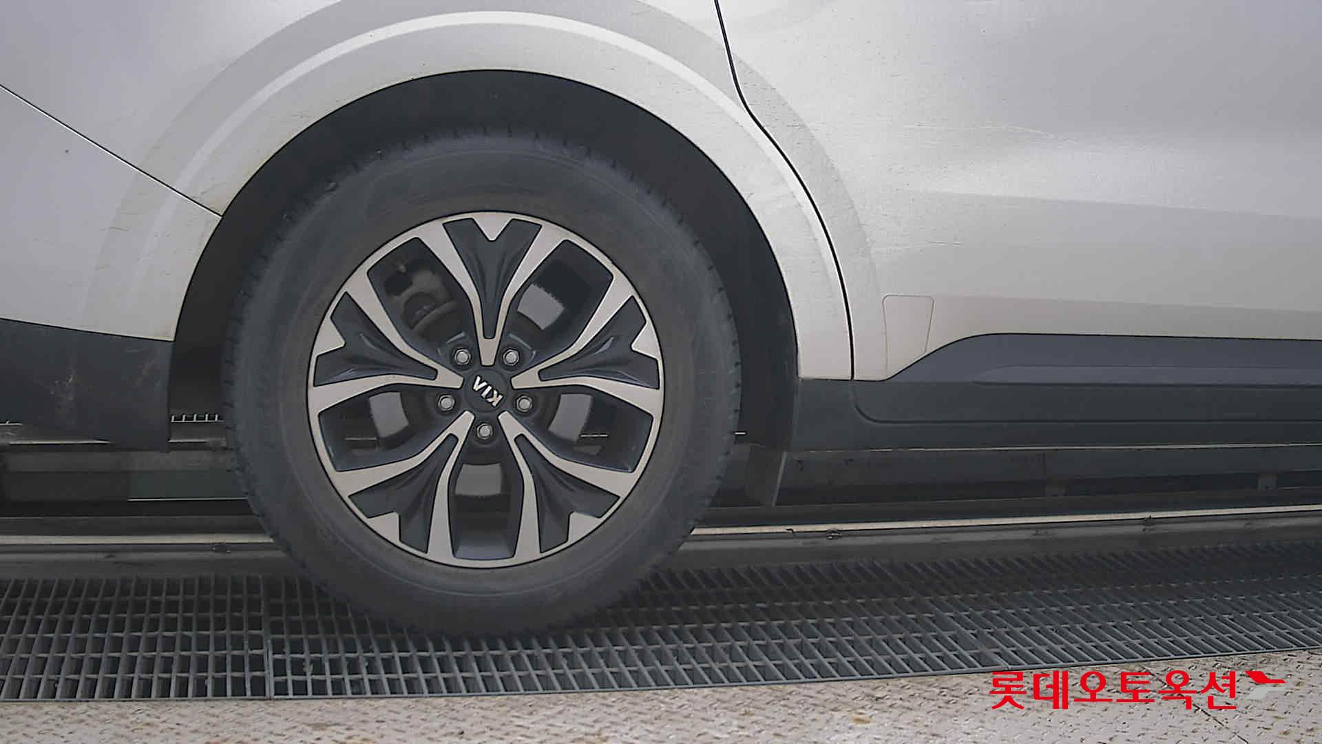 2021 - kia carnival